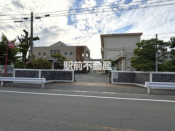 城内小学校