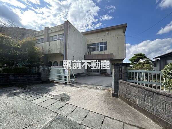 上妻小学校