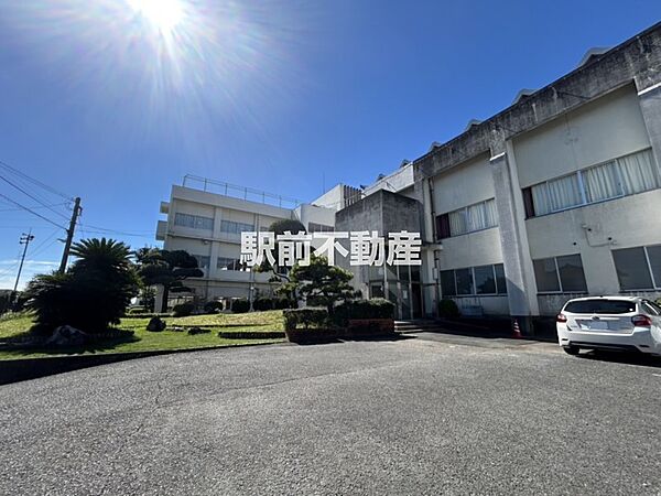 中原中学校