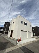 佐賀駅よりバス27分 徒歩10分 築1年7ヶ月 2階建の賃貸物件
