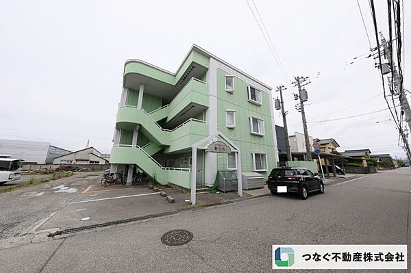apartment 石川県金沢市有松3丁目3-30