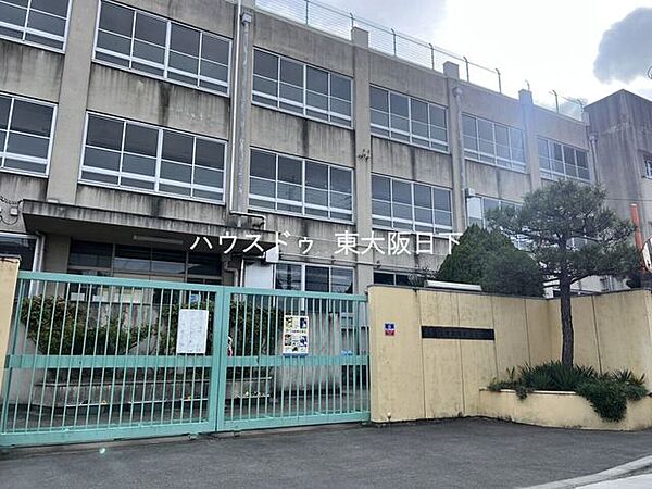 東大阪市立弥刀東小学校 220m