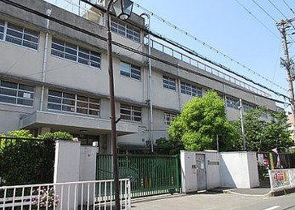 東大阪市立八戸ノ里東小学校 1690m