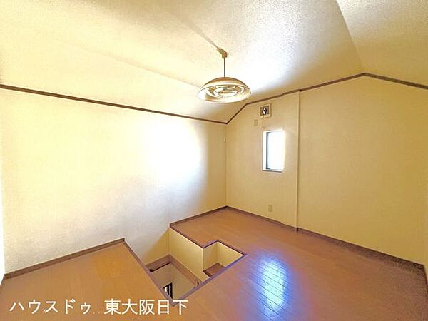 ・屋根裏収納