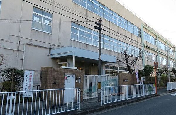 東大阪市立高井田東小学校 940m