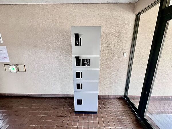 ・宅配ボックス：荷物の受け取りに時間を気にせず、自分のペースで生活できる利便性は、ファミリー層にとって大きな魅力となっています。