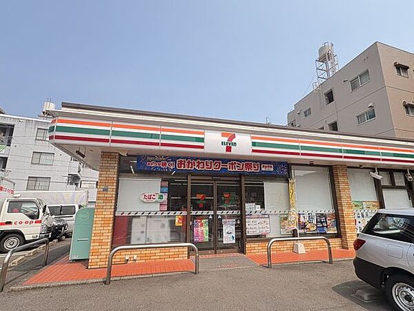 セブンイレブン　宮崎橘通東5丁目 140m