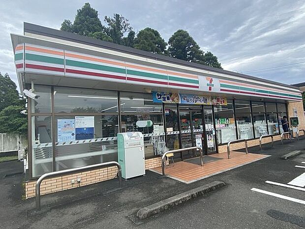 セブンイレブン 宮崎田吉店 1010m
