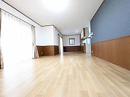 潮見町　中古戸建 5LDKのリビング/ダイニング