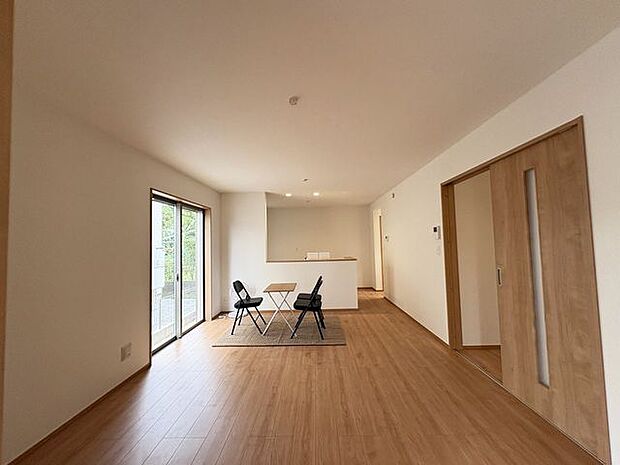 【同型写真】※色は異なる場合がございます。