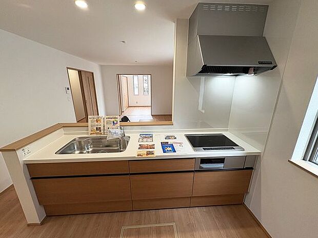 【同型写真】※色は異なる場合がございます。