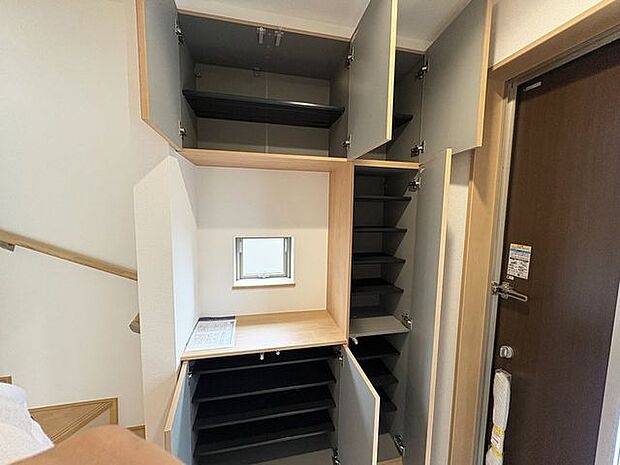 【同型写真】※色は異なる場合がございます。