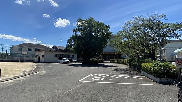 住吉中学校 390m