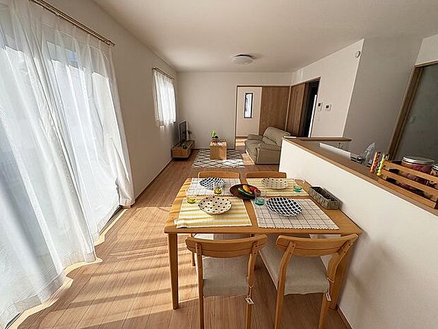 【同型写真】※色は異なる場合がございます。