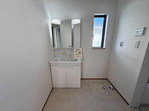 【同型写真】※色は異なる場合がございます。