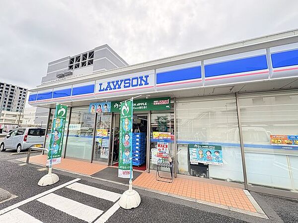 ローソン 宮崎大淀四丁目店 630m
