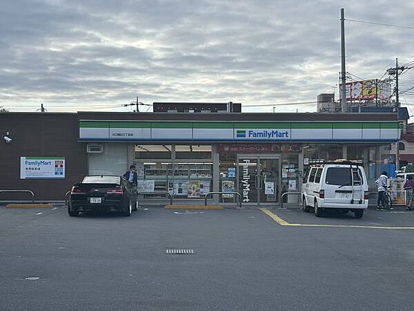ファミリーマート 川口朝日三丁目店 330m
