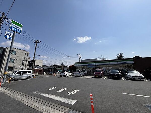 ファミリーマート 川口南前川店 400m