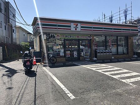 セブン-イレブン 鳩ヶ谷本町店 250m