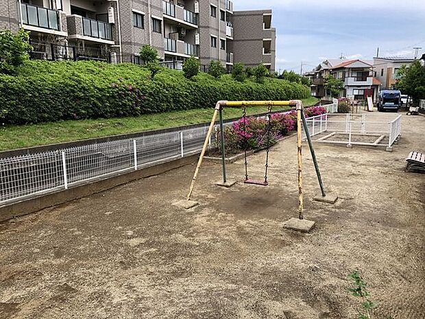 赤山小公園 380m