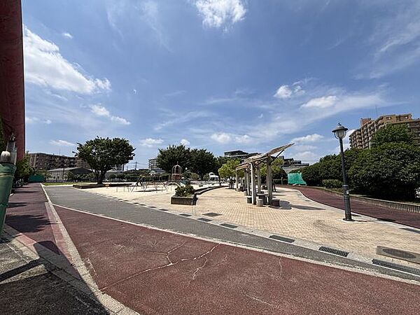 朝日中央公園 720m