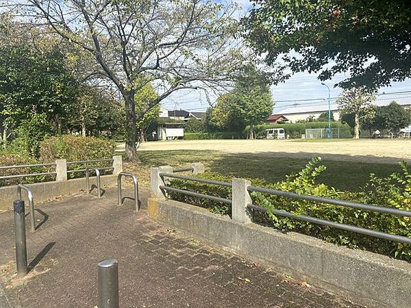 三ツ和平柳公園 510m