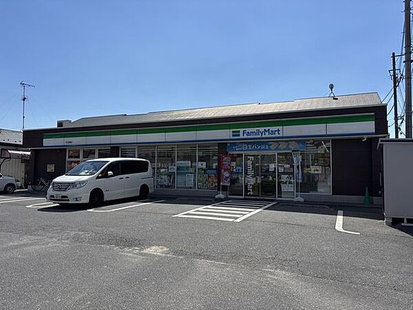 ファミリーマート 川口長蔵店 470m