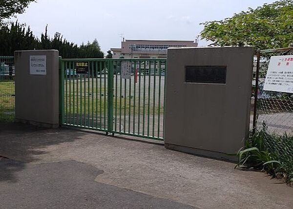 川口市立柳崎小学校 420m