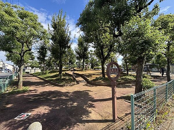 榛松第3公園 610m