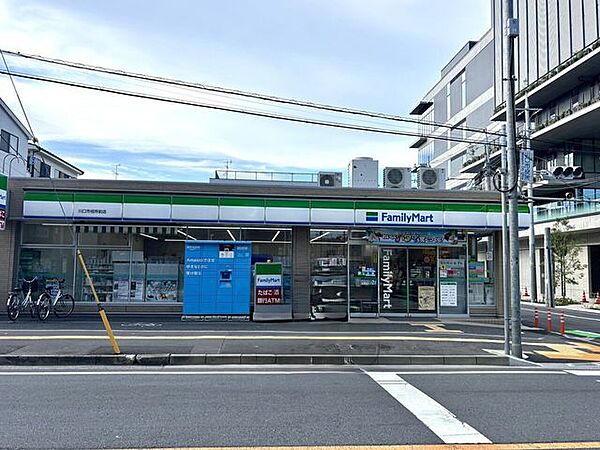 ファミリーマート 川口市役所前店 380m