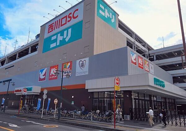 サンドラッグ西川口店 370m