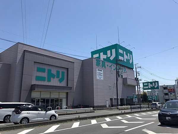 ニトリ 鳩ヶ谷駅前店 850m