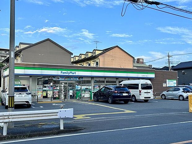 ファミリーマート 川口中青木五丁目店 367m