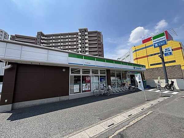 ファミリーマート 川口末広店 310m