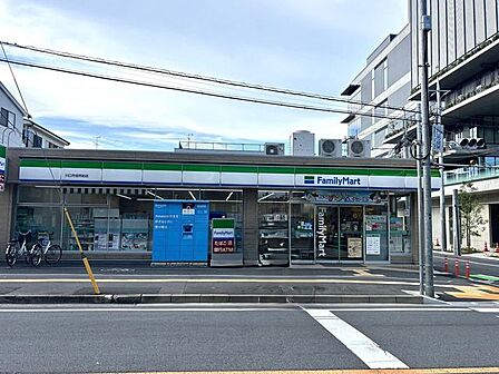 ファミリーマート 川口市役所前店 730m