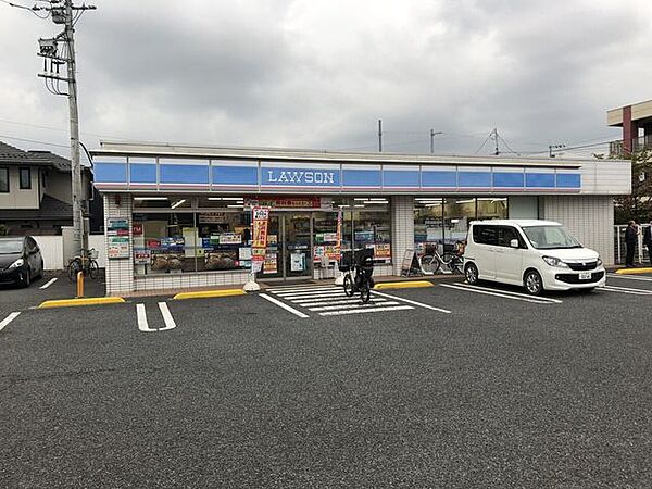 ローソン 川口安行小山店 607m