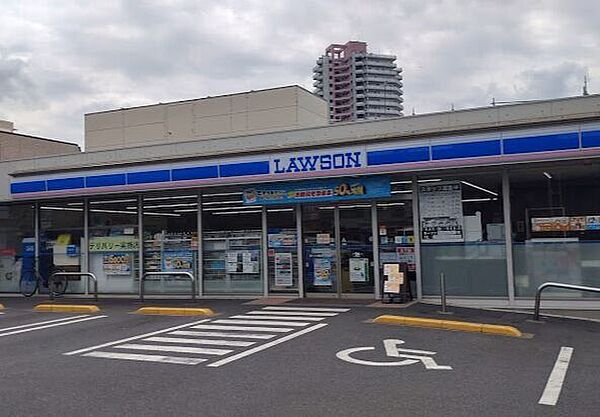 ローソン 川口六丁目店 230m