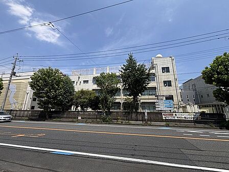 川口市立十二月田中学校 550m