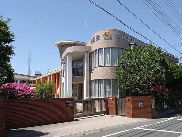 旭幼稚園 703m