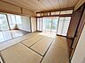 室内：室内