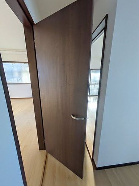 2階の建具は全て交換しております。