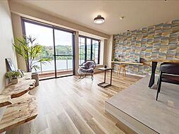 アーバンスカイハイツ石山寺　中古マンション 4LDKのリビング/ダイニング