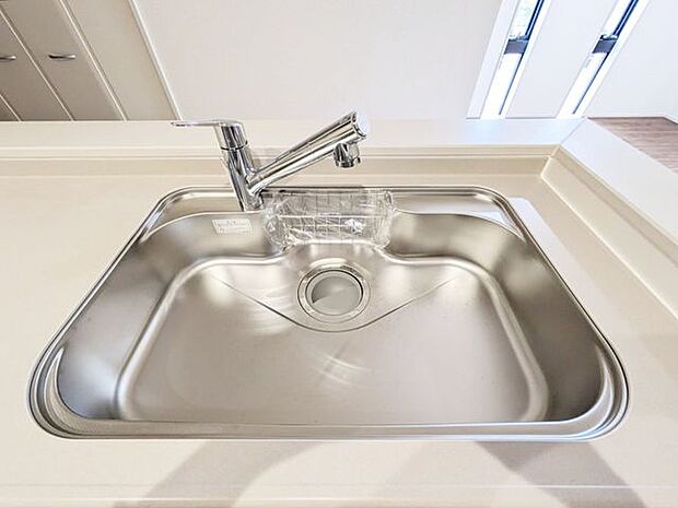 ワイドシンクなので家族が増えても洗い物楽々です