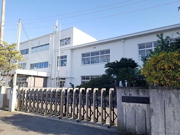 草津市立笠縫小学校 徒歩7分。 520m
