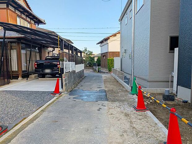現地写真更新!現地ご案内とともに住宅ローンのご相談も承ります!実際の道路幅や雰囲気は、ぜひ一緒に現地で確認いたしましょう