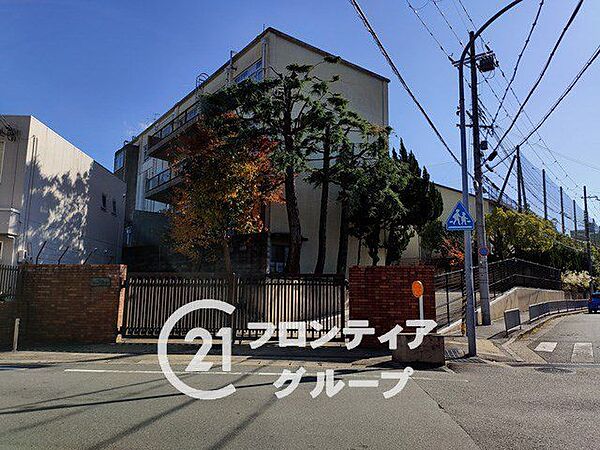 京都市立醍醐中学校 徒歩27分。 2150m