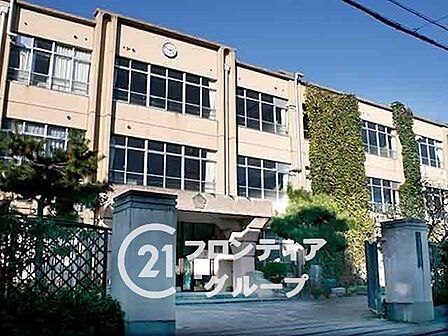 京都市立桃山中学校 徒歩39分。 3060m
