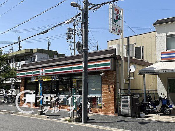 セブンイレブン京都向島ニュータウン店 徒歩6分。 450m