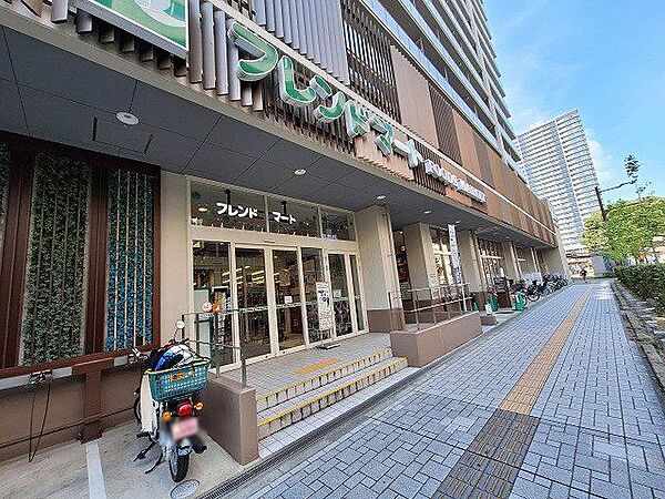 徒歩9分。フレンドマート大津駅前店 680m
