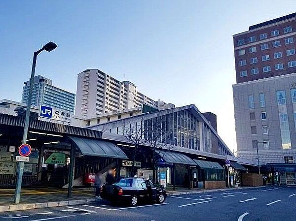 草津駅(JR西日本 東海道本線) 徒歩10分。 890m